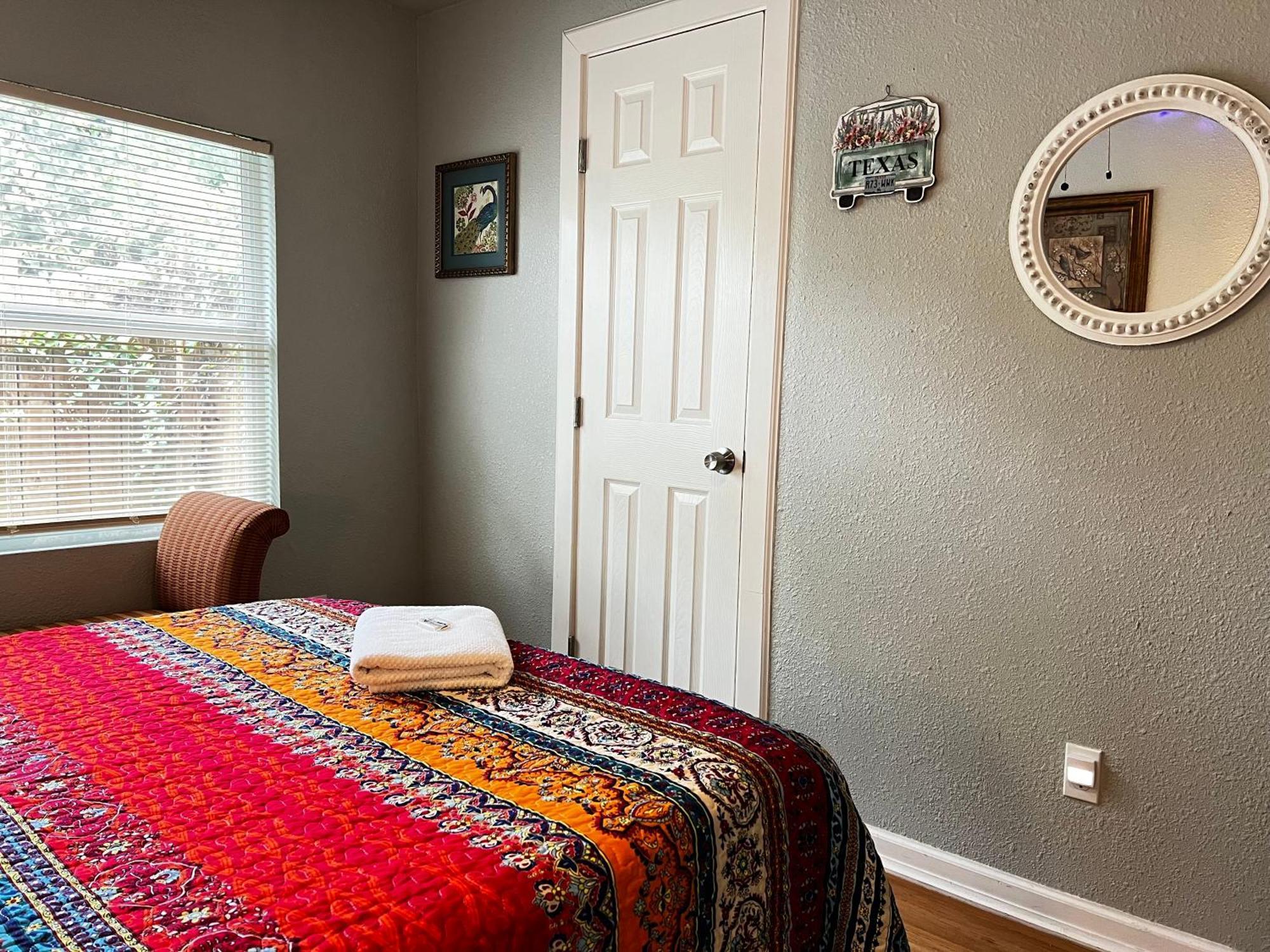 Boho Bliss- Cozy Private Room 2 Miles From Alamodome! San Antonio Exteriér fotografie